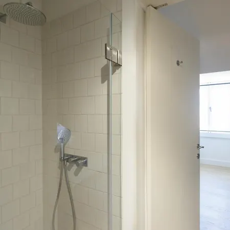 Magnifico Com Wc Privativo Augusta Street Lissabon
